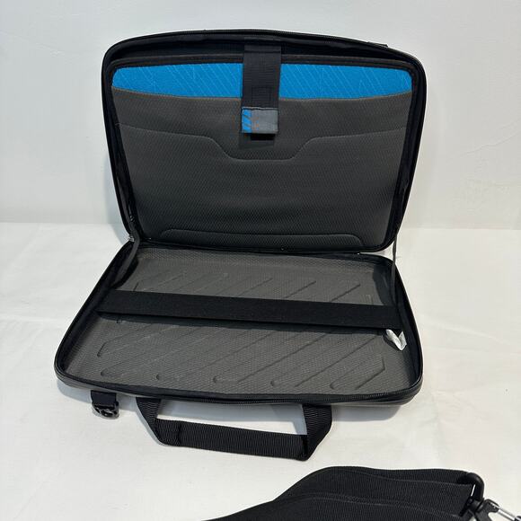 Thule Laptop Case Gauntlet Attache Hard Shell Black Fits Up to 14” MacBook Pro - Picture 10 of 16